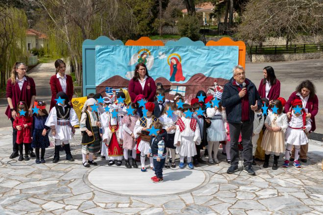 Τα παιδιά του Νηπιαγωγείου της Μητρόπολης γιόρτασαν την "25η Μαρτίου"