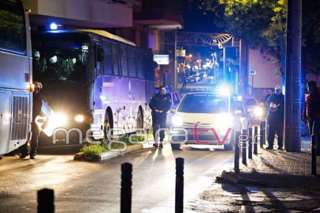 Προσαγωγές οπαδών του Ηρακλή που επέστρεφαν από την Τρίπολη (εικόνες)