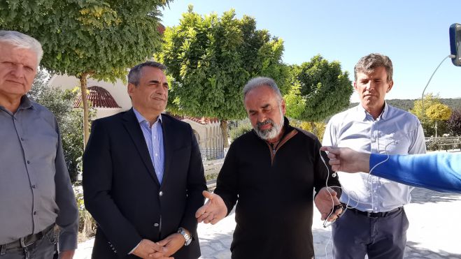 &Tau;&zeta;&iota;&omicron;ύ&mu;&eta;&sigmaf; &alpha;&pi;ό &tau;&omicron; &Beta;&omicron;&upsilon;&nu;ό &Tau;&epsilon;&gamma;έ&alpha;&sigmaf;: &laquo;&Upsilon;&pi;&omicron;&chi;&rho;έ&omega;&sigma;&eta; &tau;&omicron;&upsilon; &Delta;ή&mu;&omicron;&upsilon; &epsilon;ί&nu;&alpha;&iota; &nu;&alpha; &sigma;&tau;έ&kappa;&epsilon;&tau;&alpha;&iota; &delta;ί&pi;&lambda;&alpha; &sigma;&tau;&omicron; &pi;&alpha;&rho;&alpha;&gamma;&omega;&gamma;&iota;&kappa;ό &kappa;&omicron;&mu;&mu;ά&tau;&iota; &tau;&eta;&sigmaf; &tau;&omicron;&pi;&iota;&kappa;ή&sigmaf; &kappa;&omicron;&iota;&nu;&omega;&nu;ί&alpha;&sigmaf;&raquo; (vd)