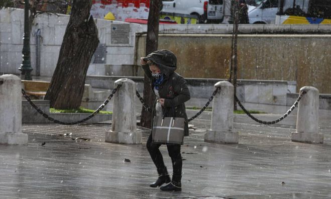 &Kappa;&alpha;&iota;&rho;ό&sigmaf; - &Kappa;&alpha;&lambda;&lambda;&iota;ά&nu;&omicron;&sigmaf;: &laquo;Έ&rho;&chi;&epsilon;&tau;&alpha;&iota; &sigma;&phi;&omicron;&delta;&rho;ή &psi;&upsilon;&chi;&rho;ή &epsilon;&iota;&sigma;&beta;&omicron;&lambda;ή - &Theta;&alpha; &pi;έ&sigma;&epsilon;&iota; 10 &beta;&alpha;&theta;&mu;&omicron;ύ&sigmaf; &eta; &theta;&epsilon;&rho;&mu;&omicron;&kappa;&rho;&alpha;&sigma;ί&alpha;&raquo;