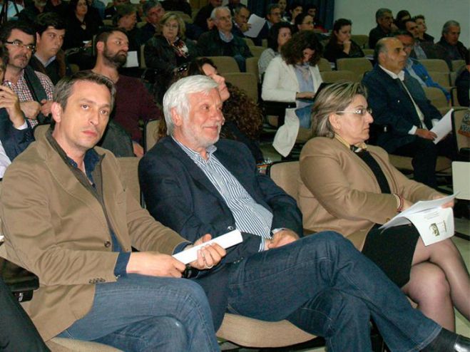 &Alpha;&pi;ά&nu;&tau;&eta;&sigma;&eta; &Mu;&alpha;&nu;&tau;ά &sigma;&tau;&iota;&sigmaf; &kappa;&alpha;&tau;&alpha;&gamma;&gamma;&epsilon;&lambda;ί&epsilon;&sigmaf; &Tau;&alpha;&tau;&omicron;ύ&lambda;&eta; &gamma;&iota;&alpha; &tau;&omicron;&nu; "&kappa;&omicron;&rho;&iota;ό": "&Pi;&epsilon;&tau;ά&epsilon;&iota; &lambda;ά&sigma;&pi;&eta; &sigma;&tau;&omicron;&nu; &alpha;&nu;&epsilon;&mu;&iota;&sigma;&tau;ή&rho;&alpha;. &Omicron; &lambda;&alpha;ό&sigmaf; &tau;&omicron;&nu; έ&sigma;&tau;&epsilon;&iota;&lambda;&epsilon; &sigma;&epsilon; &pi;&omicron;&lambda;&iota;&tau;&iota;&kappa;ή &alpha;&pi;&omicron;&sigma;&tau;&rho;&alpha;&tau;&epsilon;ί&alpha;"