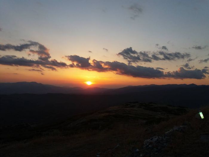 &Eta; ό&mu;&omicron;&rho;&phi;&eta; &Delta;ύ&sigma;&eta; &tau;&omicron;&upsilon; &Eta;&lambda;ί&omicron;&upsilon; &sigma;&tau;&omicron;&nu; &Alpha;ϊ &Lambda;&iota;&alpha; &tau;&eta;&sigmaf; &Alpha;&sigma;έ&alpha;&sigmaf;! (&epsilon;&iota;&kappa;ό&nu;&epsilon;&sigmaf;)