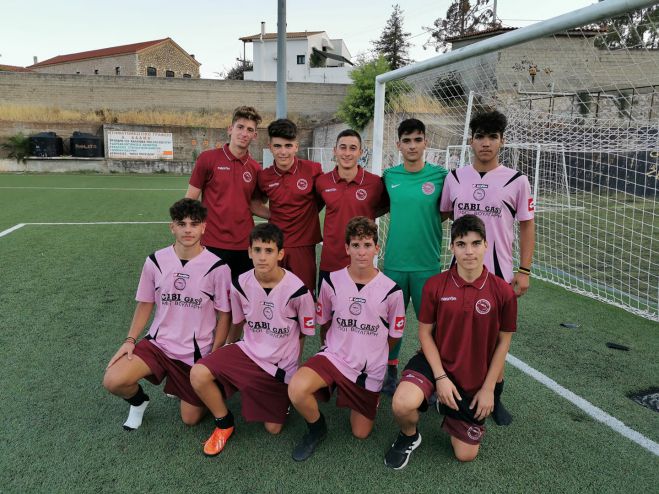 &Epsilon;&nu;&nu;έ&alpha; ... &pi;&iota;&tau;&sigma;&iota;&rho;&iota;&kappa;ά&delta;&epsilon;&sigmaf; &sigma;&tau;&omicron; &rho;ό&sigma;&tau;&epsilon;&rho; &tau;&omicron;&upsilon; &Epsilon;&rho;&mu;ή &Mu;&epsilon;&lambda;&iota;&gamma;&omicron;ύ&sigmaf; &sigma;&tau;&eta; &Gamma;' &Epsilon;&theta;&nu;&iota;&kappa;ή!