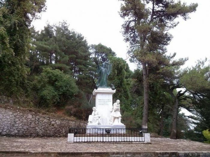 &Gamma;&omicron;&rho;&tau;&upsilon;&nu;ί&alpha; | &Pi;&rho;&omicron;&sigmaf; &chi;&alpha;&rho;&alpha;&kappa;&tau;&eta;&rho;&iota;&sigma;&mu;ό &omega;&sigmaf; &mu;&nu;&eta;&mu;&epsilon;ί&omega;&nu; &tau;&alpha; &gamma;&lambda;&upsilon;&pi;&tau;ά &tau;&omicron;&upsilon; &Pi;&alpha;&tau;&rho;&iota;ά&rho;&chi;&eta; &Gamma;&rho;&eta;&gamma;&omicron;&rho;ί&omicron;&upsilon; &Epsilon;΄ &kappa;&alpha;&iota; &tau;&omicron;&upsilon; &Pi;&alpha;&lambda;&alpha;&iota;ώ&nu; &Pi;&alpha;&tau;&rho;ώ&nu; &Gamma;&epsilon;&rho;&mu;&alpha;&nu;&omicron;ύ &sigma;&tau;&eta; &Delta;&eta;&mu;&eta;&tau;&sigma;ά&nu;&alpha;