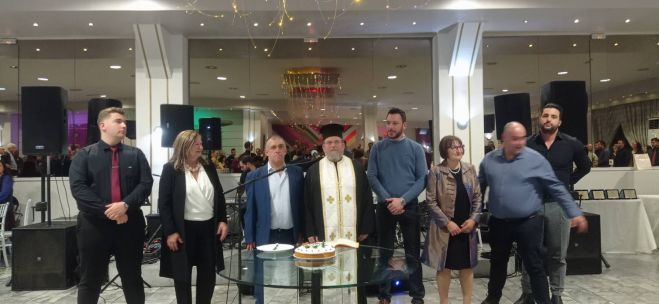 &Beta;&rho;&alpha;&delta;&iota;ά &gamma;&epsilon;&mu;ά&tau;&eta; &chi;&alpha;&mu;ό&gamma;&epsilon;&lambda;&alpha;, &alpha;&nu;&tau;ά&mu;&omega;&sigma;&eta; &kappa;&alpha;&iota; &alpha;&lambda;&eta;&theta;&iota;&nu;ό &kappa;έ&phi;&iota; &sigma;&tau;&eta;&nu; &epsilon;&tau;ή&sigma;&iota;&alpha; &chi;&omicron;&rho;&omicron;&epsilon;&sigma;&pi;&epsilon;&rho;ί&delta;&alpha; &tau;&omicron;&upsilon; &Sigma;&upsilon;&lambda;&lambda;ό&gamma;&omicron;&upsilon; &Alpha;&rho;&alpha;&chi;&alpha;&mu;&eta;&tau;&iota;&omega;&tau;ώ&nu; (&epsilon;&iota;&kappa;ό&nu;&epsilon;&sigmaf;)