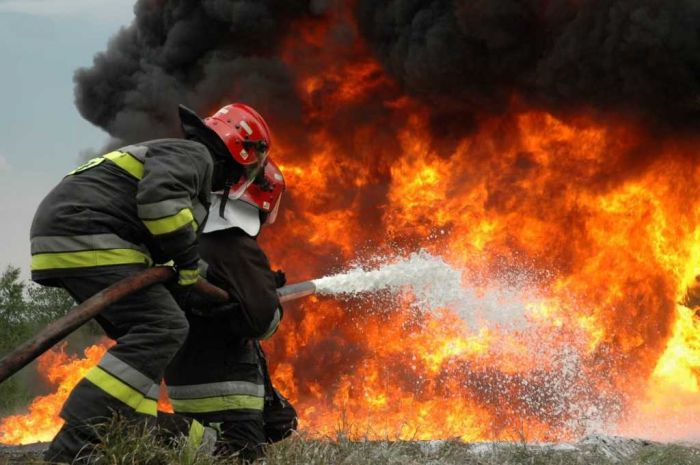 Πυροσβέστες καταγγέλλουν συνεχόμενες μετακινήσεις προσωπικού - «Γυμνή» από δυνάμεις μένει η Πελοπόννησος!