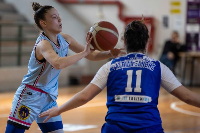 &Alpha;2 &Gamma;&upsilon;&nu;&alpha;&iota;&kappa;ώ&nu; &Mu;&pi;ά&sigma;&kappa;&epsilon;&tau; | Έ&chi;&alpha;&sigma;&epsilon; &sigma;&tau;&eta;&nu; &pi;&alpha;&rho;ά&tau;&alpha;&sigma;&eta; &eta; Ά&mu;&iota;&lambda;&lambda;&alpha;