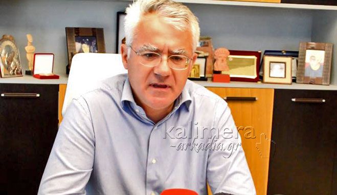 &laquo;&Eta; &Alpha;&gamma;ί&alpha; &Tau;&rho;&iota;ά&delta;&alpha; &delta;&epsilon;&nu; &theta;&epsilon;&omega;&rho;ώ ό&tau;&iota; &epsilon;ί&nu;&alpha;&iota; &eta; &kappa;&alpha;&lambda;ύ&tau;&epsilon;&rho;&eta; &lambda;ύ&sigma;&eta; &alpha;&lambda;&lambda;ά &kappa;&rho;ά&tau;&eta;&sigma;&epsilon; &tau;&eta;&nu; &pi;ό&lambda;&eta; &kappa;&alpha;&theta;&alpha;&rho;ή&raquo; &lambda;έ&epsilon;&iota; &omicron; &Sigma;&mu;&upsilon;&rho;&nu;&iota;ώ&tau;&eta;&sigmaf; (vd)
