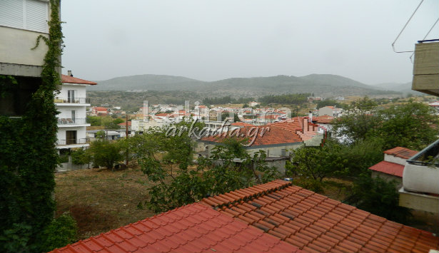 &Phi;&theta;&iota;&nu;&omicron;&pi;&omega;&rho;&iota;&nu;ό &sigma;&kappa;&eta;&nu;&iota;&kappa;ό &sigma;&tau;&eta;&nu; &Tau;&rho;ί&pi;&omicron;&lambda;&eta; (vd)