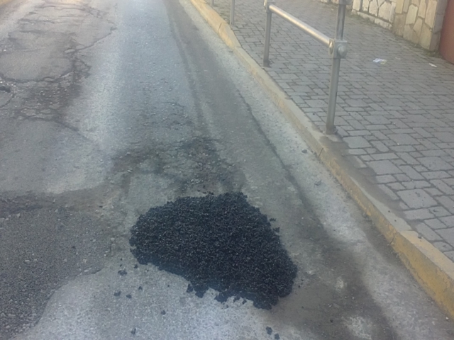 Σε ποιους δρόμους έκλεισαν λακκούβες τα συνεργεία του Δήμου Τρίπολης (εικόνες)