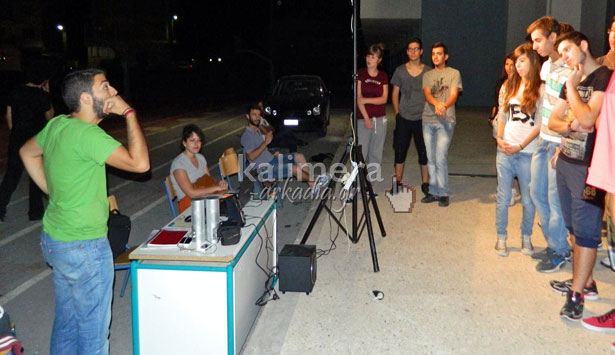 &Tau;&omicron; &laquo;&Kappa;&alpha;&lambda;&eta;&mu;έ&rho;&alpha; &Alpha;&rho;&kappa;&alpha;&delta;ί&alpha;&raquo; &sigma;&tau;&iota;&sigmaf; &pi;&rho;ό&beta;&epsilon;&sigmaf; &tau;&eta;&sigmaf; &theta;&epsilon;&alpha;&tau;&rho;&iota;&kappa;ή&sigmaf; &omicron;&mu;ά&delta;&alpha;&sigmaf; &tau;&omicron;&upsilon; 1&omicron;&upsilon; &Lambda;&upsilon;&kappa;&epsilon;ί&omicron;&upsilon; &Tau;&rho;ί&pi;&omicron;&lambda;&eta;&sigmaf; (&epsilon;&iota;&kappa;ό&nu;&epsilon;&sigmaf;-&beta;ί&nu;&tau;&epsilon;&omicron;)!