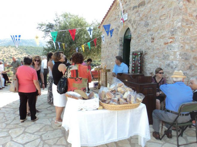 Γορτυνία | Τον Ιούλιο γιορτάζει το όμορφο εκκλησάκι της Αγίας Κυριακής στη Ριζοσπηλιά