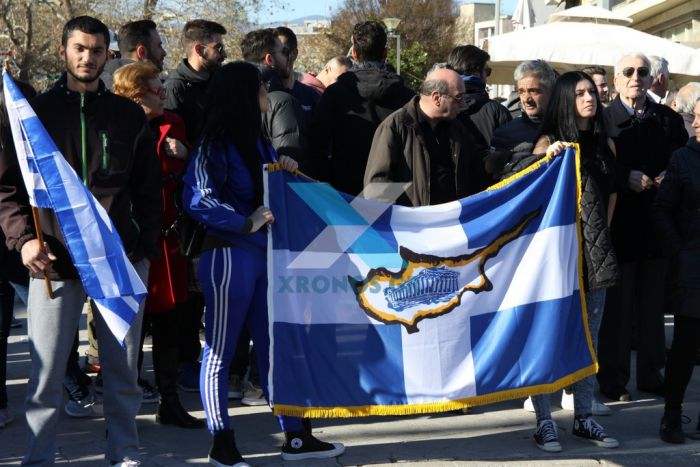 &Kappa;&omicron;&mu;&omicron;&tau;&eta;&nu;ή - &Epsilon;&rho;&tau;&omicron;&gamma;ά&nu; | &Epsilon;&theta;&nu;&iota;&kappa;ό&sigmaf; Ύ&mu;&nu;&omicron;&sigmaf; &kappa;&alpha;&iota; "έ&xi;&omega; &omicron;&iota; &tau;&omicron;ύ&rho;&kappa;&omicron;&iota; &alpha;&pi;ό &tau;&eta; &Theta;&rho;ά&kappa;&eta;"! (vd)