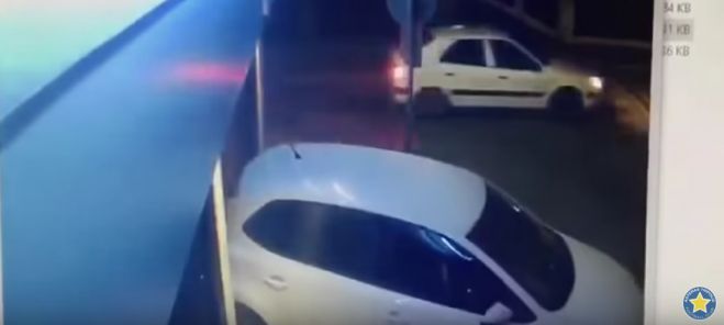Αυτοκίνητο έσπασε την τζαμαρία στο κατάστημα του Αστέρα! (vd)