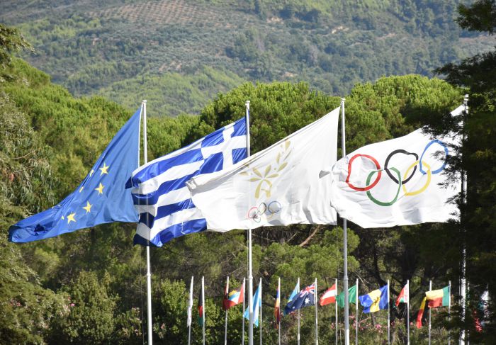 &Tau;&omicron; &Pi;&alpha;&nu;&epsilon;&pi;&iota;&sigma;&tau;ή&mu;&iota;&omicron; &Pi;&epsilon;&lambda;&omicron;&pi;&omicron;&nu;&nu;ή&sigma;&omicron;&upsilon; &kappa;&alpha;&iota; &eta; &Delta;&iota;&epsilon;&theta;&nu;ή&sigmaf; &Omicron;&lambda;&upsilon;&mu;&pi;&iota;&alpha;&kappa;ή &Alpha;&kappa;&alpha;&delta;&eta;&mu;ί&alpha; &pi;&rho;&omicron;&tau;&epsilon;ί&nu;&omicron;&upsilon;&nu; &alpha;&gamma;&gamma;&lambda;ό&phi;&omega;&nu;&omicron; &pi;&rho;&omicron;&pi;&tau;&upsilon;&chi;&iota;&alpha;&kappa;ό &pi;&rho;ό&gamma;&rho;&alpha;&mu;&mu;&alpha; &sigma;&tau;&eta;&nu; &Alpha;&rho;&chi;&alpha;ί&alpha; &Omicron;&lambda;&upsilon;&mu;&pi;ί&alpha; &kappa;&alpha;&iota; &sigma;&tau;&eta; &Sigma;&pi;ά&rho;&tau;&eta;