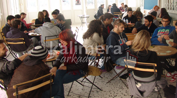 350 &nu;έ&omicron;&upsilon;&sigmaf; &phi;&omicron;&iota;&tau;&eta;&tau;έ&sigmaf; &kappa;ά&theta;&epsilon; &chi;&rho;ό&nu;&omicron; &sigma;&tau;&eta;&nu; &Tau;&rho;ί&pi;&omicron;&lambda;&eta; &pi;&rho;&omicron;&beta;&lambda;έ&pi;&epsilon;&iota; &eta; &tau;&epsilon;&lambda;&iota;&kappa;ή &pi;&rho;ό&tau;&alpha;&sigma;&eta; &tau;&omicron;&upsilon; &sigma;&chi;&epsilon;&delta;ί&omicron;&upsilon; &laquo;&Alpha;&theta;&eta;&nu;ά&raquo;!