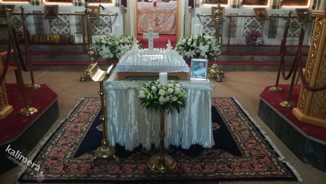 &Tau;&rho;ί&alpha; &chi;&rho;ό&nu;&iota;&alpha; &chi;&omega;&rho;ί&sigmaf; &tau;&omicron;&nu; &Rho;&omicron;&beta;έ&rho;&tau;&omicron; | &Tau;&omicron; &mu;ή&nu;&upsilon;&mu;&alpha; &tau;&omicron;&upsilon; &gamma;&iota;&omicron;&upsilon; &tau;&omicron;&upsilon;: "&Mu;&omicron;&upsilon; &lambda;&epsilon;ί&pi;&omicron;&upsilon;&nu; ό&lambda;&alpha;..."