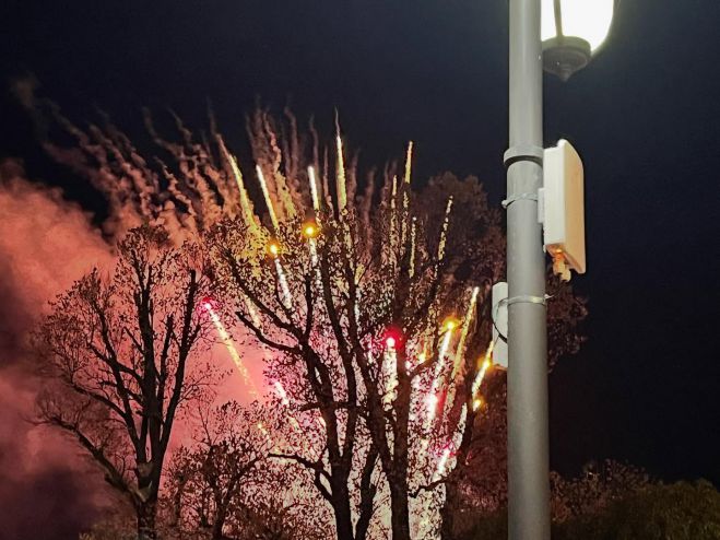 Πάσχα | Η καύση των πυροτεχνημάτων  φώτισε τον ουρανό της Τρίπολης (εικόνες)