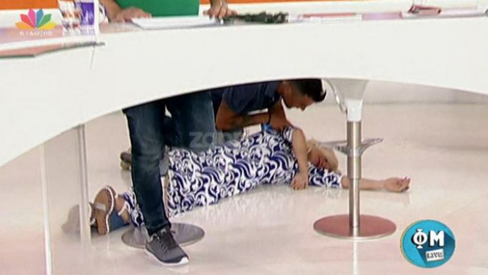 ΦΜ Live: Λιποθύμησε στον "αέρα" της εκπομπής η Μπακοδήμου! (vd)
