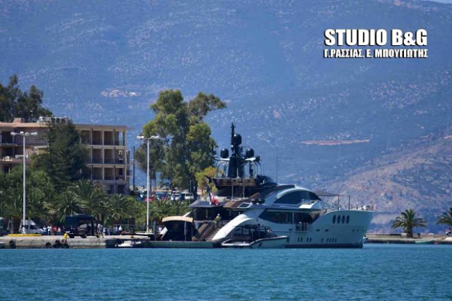 Πολυτελές γιοτ Ρώσου δισεκατομμυριούχου στο Ναύπλιο (vd)
