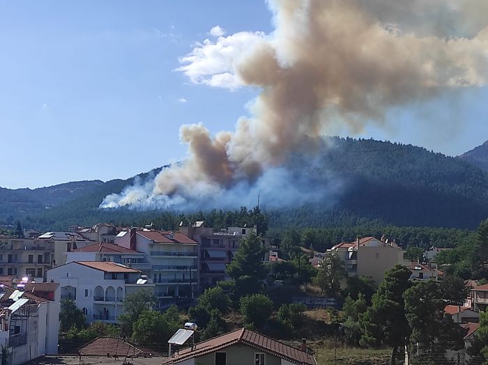 &Phi;&omega;&tau;&iota;ά &sigma;&tau;&eta;&nu; &Tau;&rho;ί&pi;&omicron;&lambda;&eta; | &Epsilon;&pi;&iota;&chi;&epsilon;&iota;&rho;&omicron;ύ&nu; έ&nu;&alpha; &epsilon;&lambda;&iota;&kappa;ό&pi;&tau;&epsilon;&rho;&omicron; Ericson &kappa;&alpha;&iota; έ&nu;&alpha; &alpha;&epsilon;&rho;&omicron;&pi;&lambda;ά&nu;&omicron; pzl