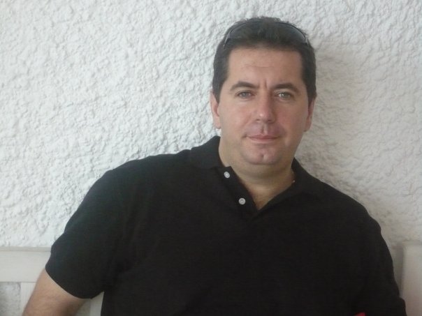 &Gamma;&iota;&alpha; &laquo;&alpha;&nu;&tau;&iota;&delta;&eta;&mu;&omicron;&kappa;&rho;&alpha;&tau;&iota;&kappa;ή &kappa;&alpha;&iota; &pi;&alpha;&rho;ά&nu;&omicron;&mu;&eta; &epsilon;&nu;&epsilon;&rho;&gamma;&epsilon;ί&alpha; &tau;&omicron;&upsilon; &Delta;&eta;&mu;ά&rho;&chi;&omicron;&upsilon; &Gamma;&omicron;&rho;&tau;&upsilon;&nu;ί&alpha;&sigmaf;&raquo; &mu;&iota;&lambda;ά &omicron; &Nu;&epsilon;&kappa;&tau;ά&rho;&iota;&omicron;&sigmaf; &Mu;&pi;&alpha;&rho;&omicron;ύ&tau;&sigma;&alpha;&sigmaf;