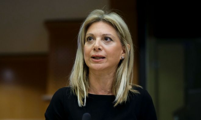 &Mu;&alpha;&rho;ί&alpha; &Kappa;&alpha;&rho;&upsilon;&sigma;&tau;&iota;&alpha;&nu;&omicron;ύ: &laquo;&Tau;&omicron; &delta;&iota;&epsilon;&phi;&theta;&alpha;&rho;&mu;έ&nu;&omicron; &pi;&omicron;&lambda;&iota;&tau;&iota;&kappa;ό &sigma;ύ&sigma;&tau;&eta;&mu;&alpha; &delta;&epsilon;&nu; &mu;&pi;&omicron;&rho;&epsilon;ί &nu;&alpha; &delta;ώ&sigma;&epsilon;&iota; &lambda;ύ&sigma;&epsilon;&iota;&sigmaf;&raquo;