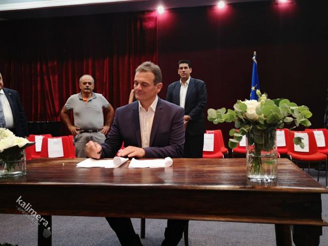&Tau;&omicron; &pi;&rho;ό&beta;&lambda;&eta;&mu;&alpha; &mu;&epsilon; &tau;&alpha; &alpha;&gamma;&rho;&iota;&omicron;&gamma;&omicron;ύ&rho;&omicron;&upsilon;&nu;&alpha; &kappa;&alpha;&iota; &tau;&iota;&sigmaf; &zeta;&eta;&mu;&iota;έ&sigmaf; &sigma;&epsilon; &alpha;&gamma;&rho;&omicron;&tau;&iota;&kappa;έ&sigmaf; &kappa;&alpha;&lambda;&lambda;&iota;έ&rho;&gamma;&epsilon;&iota;&epsilon;&sigmaf; &alpha;&nu;έ&delta;&epsilon;&iota;&xi;&epsilon; &omicron; &Gamma;. &Mu;&alpha;&rho;&kappa;ό&pi;&omicron;&upsilon;&lambda;&omicron;&sigmaf;