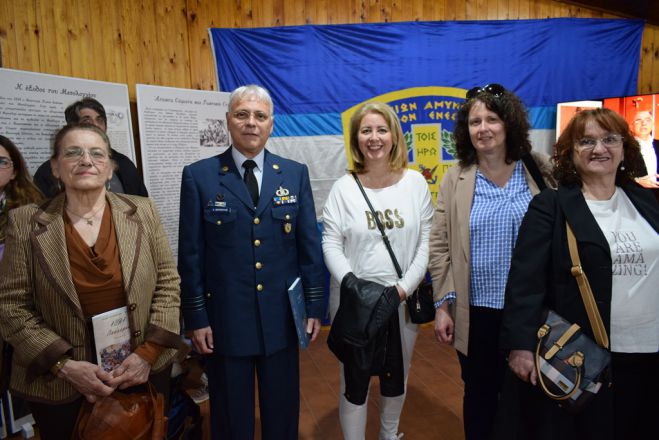 &Epsilon;&gamma;&kappa;&alpha;&iota;&nu;&iota;ά&sigma;&tau;&eta;&kappa;&epsilon; έ&kappa;&theta;&epsilon;&sigma;&eta; &sigma;&tau;&omicron; Ά&sigma;&tau;&rho;&omicron;&sigmaf;