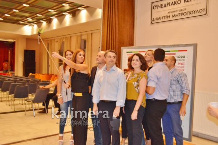 Οι selfie φωτογραφίες μετά την ομιλία του Οδυσσέα στην Τρίπολη (εικόνες)!