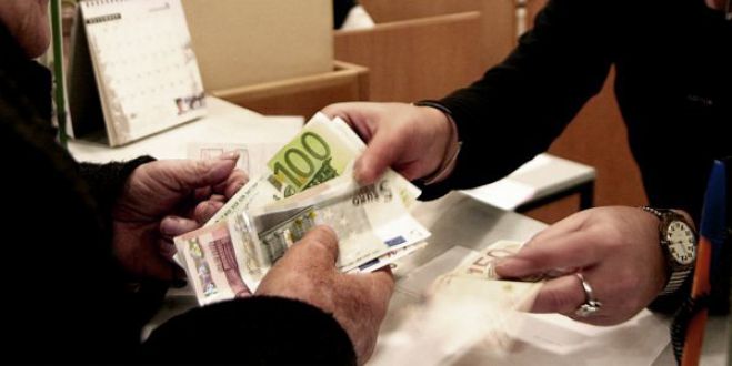 Τράπεζες | Τέρμα τα γκισέ - Τέλος οι συναλλαγές μέχρι 400 ευρώ στα ταμεία