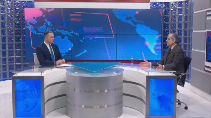 &Alpha;&nu;&tau;ώ&nu;&eta;&sigmaf; &Sigma;&alpha;&mu;&alpha;&rho;ά&sigmaf; &sigma;&tau;&omicron; Best: &laquo;&Omicron; &Mu;&eta;&tau;&sigma;&omicron;&tau;ά&kappa;&eta;&sigmaf; &epsilon;ί&nu;&alpha;&iota; &tau;&omicron; &chi;ά&omicron;&sigmaf;!&raquo; (vd)