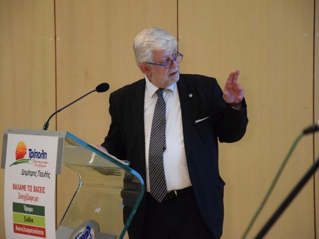 Παυλής: &quot;Προχωράμε το Μεγαβούνι και υπόγεια πάρκινγκ. Δεν μας βοηθά ο καιρός για τις λακκούβες&quot;