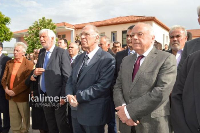 &Epsilon;&kappa;&lambda;&omicron;&gamma;έ&sigmaf; 12 ή 19 &Iota;&omicron;&upsilon;&nu;ί&omicron;&upsilon; "&beta;&lambda;έ&pi;&epsilon;&iota;" &omicron; &Lambda;&epsilon;&beta;έ&nu;&tau;&eta;&sigmaf;!