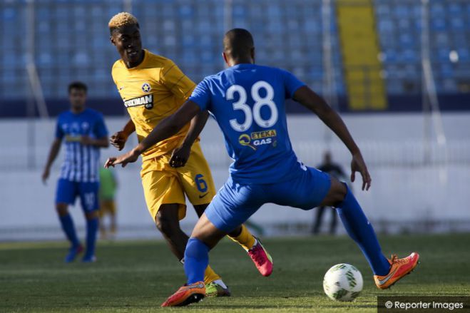 &Kappa;&lambda;ή&rho;&omega;&sigma;&eta; Super League: &Sigma;&tau;&eta;&nu; &Tau;&rho;ί&pi;&omicron;&lambda;&eta; &mu;&epsilon; &tau;&omicron;&nu; &Pi;&Alpha;&Sigma; &xi;&epsilon;&kappa;&iota;&nu;ά &omicron; &Alpha;&sigma;&tau;έ&rho;&alpha;&sigmaf;!