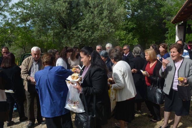 Ημέρα γιορτής για την Αγία Ειρήνη Βαλτετσίου (εικόνες)