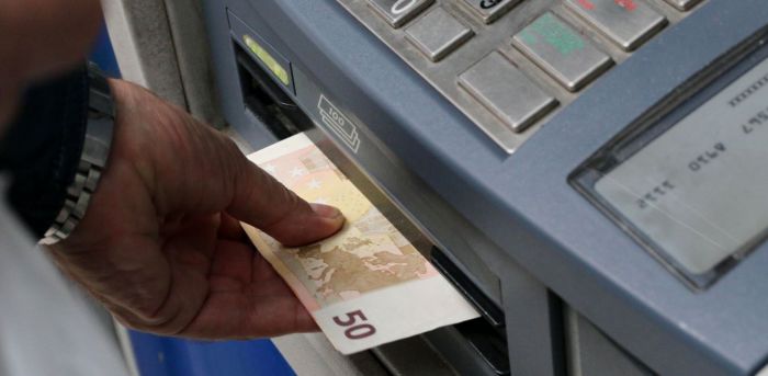 Κοροναϊός - Παγκόσμιος Οργανισμός Υγείας: Κίνδυνος ραγδαίας εξάπλωσης από τα χαρτονομίσματα