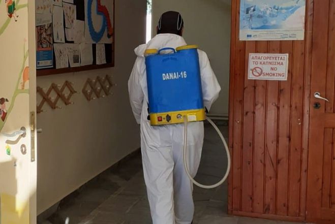 &Mu;ά&sigma;&kappa;&epsilon;&sigmaf;, &gamma;ά&nu;&tau;&iota;&alpha;, &upsilon;&lambda;&iota;&kappa;ά &kappa;&alpha;&theta;&alpha;&rho;&iota;ό&tau;&eta;&tau;&alpha;&sigmaf; &kappa;&alpha;&iota; &alpha;&nu;&tau;&iota;&sigma;&eta;&pi;&tau;&iota;&kappa;ά &sigma;&tau;&alpha; &sigma;&chi;&omicron;&lambda;&epsilon;ί&alpha; &tau;&eta;&sigmaf; &Beta;ό&rho;&epsilon;&iota;&alpha;&sigmaf; &Kappa;&upsilon;&nu;&omicron;&upsilon;&rho;ί&alpha;&sigmaf;