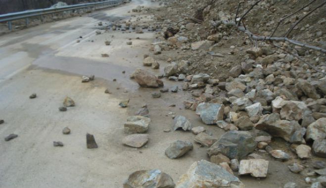 Διακοπή κυκλοφορίας στην επαρχιακή οδό «Μεγαλόπολης – Λυκόσουρας» λόγω κατολίσθησης