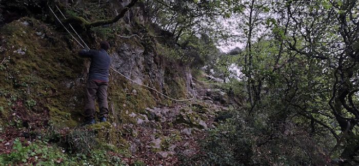 &Epsilon;&rho;&gamma;&alpha;&sigma;ί&epsilon;&sigmaf; &tau;&omicron;&pi;&omicron;&theta;έ&tau;&eta;&sigma;&eta;&sigmaf; &sigma;&chi;&omicron;&iota;&nu;&iota;ώ&nu; &sigma;&epsilon; &epsilon;&pi;&iota;&kappa;ί&nu;&delta;&upsilon;&nu;&alpha; &sigma;&eta;&mu;&epsilon;ί&alpha; &tau;&omicron;&upsilon; Menalon Trail - &Tau;&omicron; &mu;&omicron;&nu;&omicron;&pi;ά&tau;&iota; &pi;&alpha;&rho;&alpha;&mu;έ&nu;&epsilon;&iota; &kappa;&lambda;&epsilon;&iota;&sigma;&tau;ό &mu;&epsilon;&tau;&alpha;&xi;ύ &Pi;&alpha;&lambda;&alpha;&iota;ά&sigmaf; &kappa;&alpha;&iota; &Nu;έ&alpha;&sigmaf; &mu;&omicron;&nu;ή&sigmaf; &Phi;&iota;&lambda;&omicron;&sigma;ό&phi;&omicron;&upsilon;