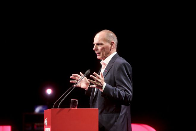 Έ&rho;&chi;&epsilon;&tau;&alpha;&iota; &sigma;&tau;&eta;&nu; &Alpha;&rho;&kappa;&alpha;&delta;ί&alpha; &omicron; &Beta;&alpha;&rho;&omicron;&upsilon;&phi;ά&kappa;&eta;&sigmaf;