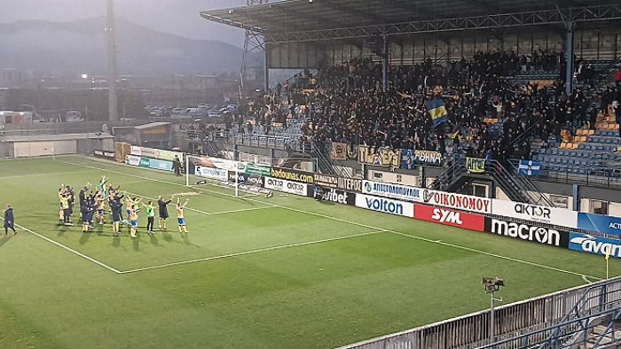 &Alpha;&upsilon;&tau;ό&sigmaf;, &nu;&alpha;&iota;, ή&tau;&alpha;&nu; &Alpha;&sigma;&tau;έ&rho;&alpha;&sigmaf;! &laquo;&Kappa;&alpha;&tau;ά&pi;&iota;&epsilon;&raquo; &epsilon;ύ&kappa;&omicron;&lambda;&alpha; &tau;&eta;&nu; &Alpha;&Epsilon;&Lambda; &tau;&omicron;&upsilon; &Pi;&alpha;&nu;&tau;&epsilon;&lambda;ί&delta;&eta;, &sigma;&tau;&omicron;&upsilon;&sigmaf; -3 &alpha;&pi;ό &tau;&eta;&nu; &pi;&alpha;&rho;&alpha;&mu;&omicron;&nu;ή!