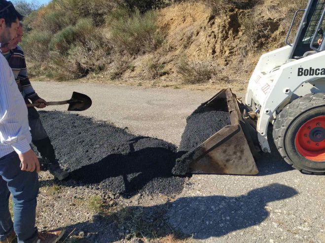 &Alpha;&sigma;&phi;&alpha;&lambda;&tau;&omicron;&sigma;&tau;&rho;ώ&sigma;&epsilon;&iota;&sigmaf; &sigma;&tau;&eta;&nu; &Tau;&epsilon;&gamma;έ&alpha; | &Tau;&zeta;&iota;&omicron;ύ&mu;&eta;&sigmaf;: &laquo;&Mu;&epsilon; ό&lambda;&epsilon;&sigmaf; &tau;&iota;&sigmaf; &delta;&upsilon;&nu;ά&mu;&epsilon;&iota;&sigmaf; &mu;&alpha;&sigmaf;, &kappa;ά&nu;&omicron;&upsilon;&mu;&epsilon; έ&rho;&gamma;&alpha; &kappa;&alpha;&iota; &beta;&epsilon;&lambda;&tau;&iota;ώ&nu;&omicron;&upsilon;&mu;&epsilon; &tau;&eta;&nu; &kappa;&alpha;&theta;&eta;&mu;&epsilon;&rho;&iota;&nu;ό&tau;&eta;&tau;&alpha;&raquo;