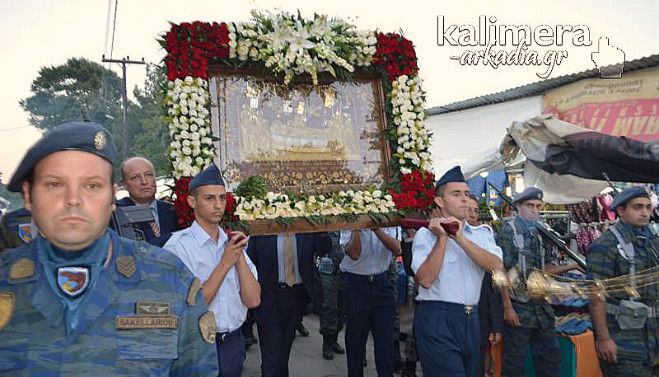 Η λιτάνευση της Εικόνας της Παναγίας στην Παλαιά Επισκοπή Τεγέας (vd)