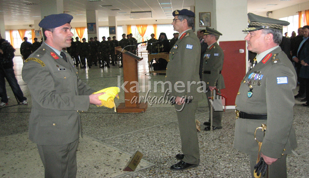 &Nu;έ&omicron;&sigmaf; &Delta;&iota;&omicron;&iota;&kappa;&eta;&tau;ή&sigmaf; &sigma;&tau;&eta;&nu; IV &Mu;&epsilon;&rho;&alpha;&rho;&chi;ί&alpha; &Pi;&epsilon;&zeta;&iota;&kappa;&omicron;ύ (&epsilon;&iota;&kappa;ό&nu;&epsilon;&sigmaf;)