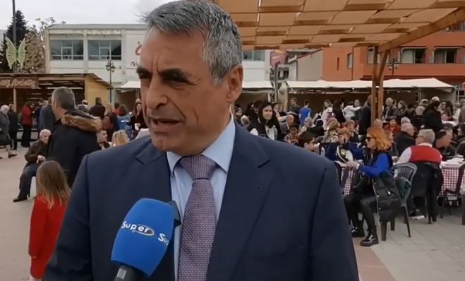 &Kappa;ώ&sigma;&tau;&alpha;&sigmaf; &Tau;&zeta;&iota;&omicron;ύ&mu;&eta;&sigmaf;: "&Epsilon;&pi;&iota;&sigma;&kappa;έ&pi;&tau;&epsilon;&sigmaf; &kappa;&alpha;&tau;ά &chi;&iota;&lambda;&iota;ά&delta;&epsilon;&sigmaf; &pi;&lambda;&eta;&mu;&mu;ύ&rho;&iota;&sigma;&alpha;&nu; &tau;&eta;&nu; &Tau;&rho;ί&pi;&omicron;&lambda;&eta; &kappa;&alpha;&iota; &tau;&alpha; &chi;&omega;&rho;&iota;ά &mu;&alpha;&sigmaf;" (vd)