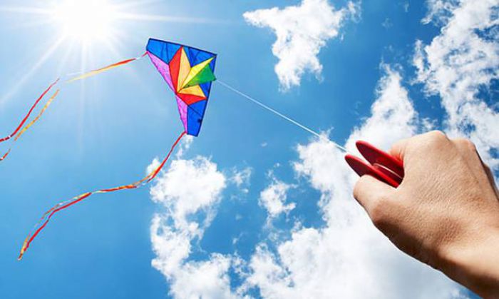 &Gamma;&iota;&alpha;&tau;ί &pi;&epsilon;&tau;ά&mu;&epsilon; &chi;&alpha;&rho;&tau;&alpha;&epsilon;&tau;ό &tau;&eta;&nu; &Kappa;&alpha;&theta;&alpha;&rho;ά &Delta;&epsilon;&upsilon;&tau;έ&rho;&alpha;;