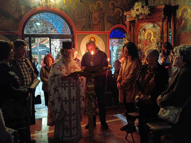 &Eta; &Epsilon;&omicron;&rho;&tau;ή &tau;&eta;&sigmaf; &Alpha;&gamma;ί&alpha;&sigmaf; &Sigma;&kappa;έ&pi;&eta;&sigmaf; &sigma;&tau;&eta;&nu; &Tau;&rho;ί&pi;&omicron;&lambda;&eta; (&epsilon;&iota;&kappa;ό&nu;&epsilon;&sigmaf;)