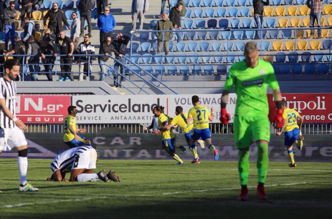 &Mu;&alpha;&tau;&sigmaf; - &delta;&iota;&alpha;&phi;ή&mu;&iota;&sigma;&eta; &tau;&omicron;&upsilon; &pi;&omicron;&delta;&omicron;&sigma;&phi;&alpha;ί&rho;&omicron;&upsilon; &sigma;&tau;&eta;&nu; &Tau;&rho;ί&pi;&omicron;&lambda;&eta; &kappa;&alpha;&iota; &mu;&epsilon;&gamma;ά&lambda;&omicron;&sigmaf; &nu;&iota;&kappa;&eta;&tau;ή&sigmaf; &omicron; &Alpha;&sigma;&tau;έ&rho;&alpha;&sigmaf;!