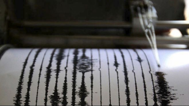 &Sigma;&epsilon;&iota;&sigma;&mu;ό&sigmaf; &kappa;&omicron;&nu;&tau;&alpha; &sigma;&tau;&alpha; &Kappa;&alpha;&lambda;ά&beta;&rho;&upsilon;&tau;&alpha; &tau;&alpha;&rho;&alpha;&kappa;&omicron;ύ&nu;&eta;&sigma;&epsilon; &Tau;&rho;ί&pi;&omicron;&lambda;&eta; &kappa;&alpha;&iota; &Alpha;&rho;&kappa;&alpha;&delta;ί&alpha;